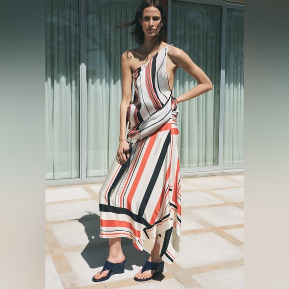 🔥🔥Zara Asymmetric striped skirt ZW collection - Picture 8 of 8